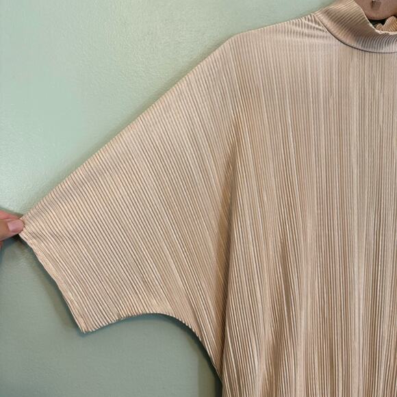 Topshop Plisse Batwing Splitback Top Womens 8 Tan Blouse Mock Neck Short Sleeve - Picture 7 of 10